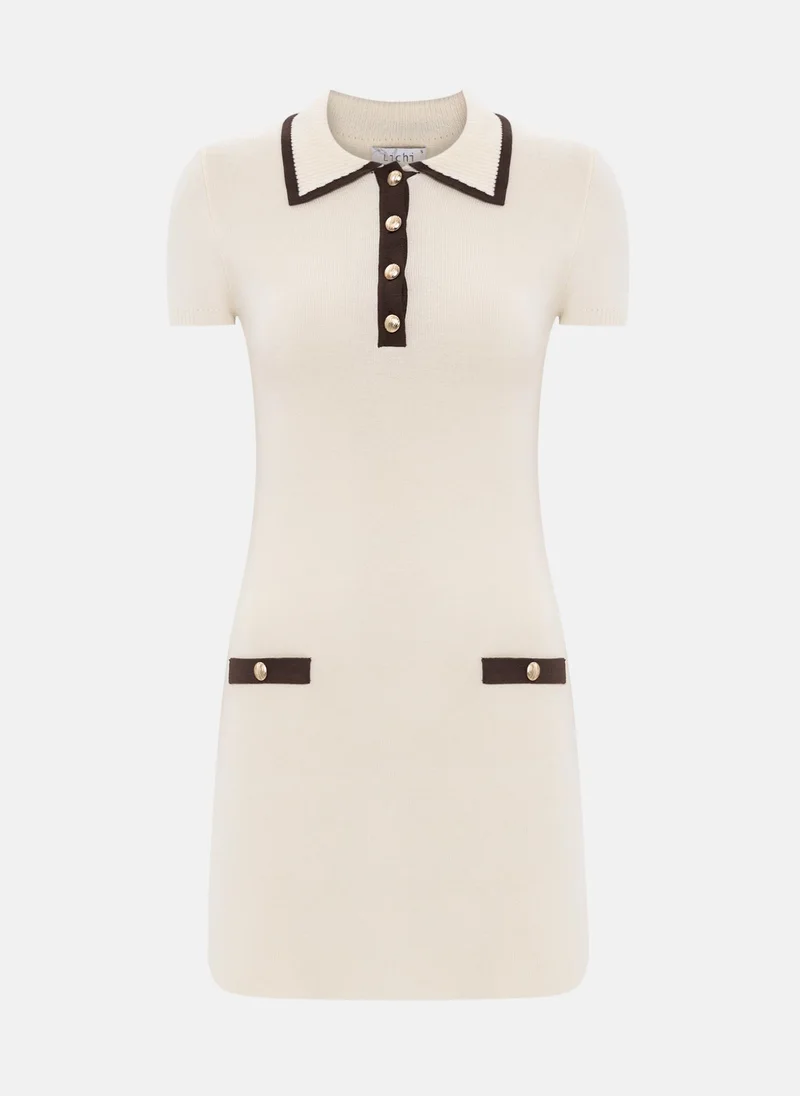 ليتشي فستان قصير محبوك مع حافة متباينة على الصدر